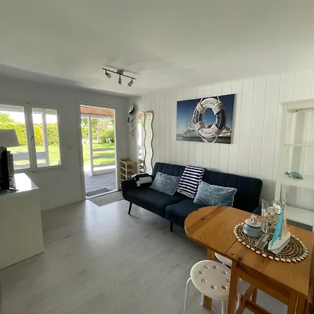 Baltichomesztutowo Morski Ferienhaus *